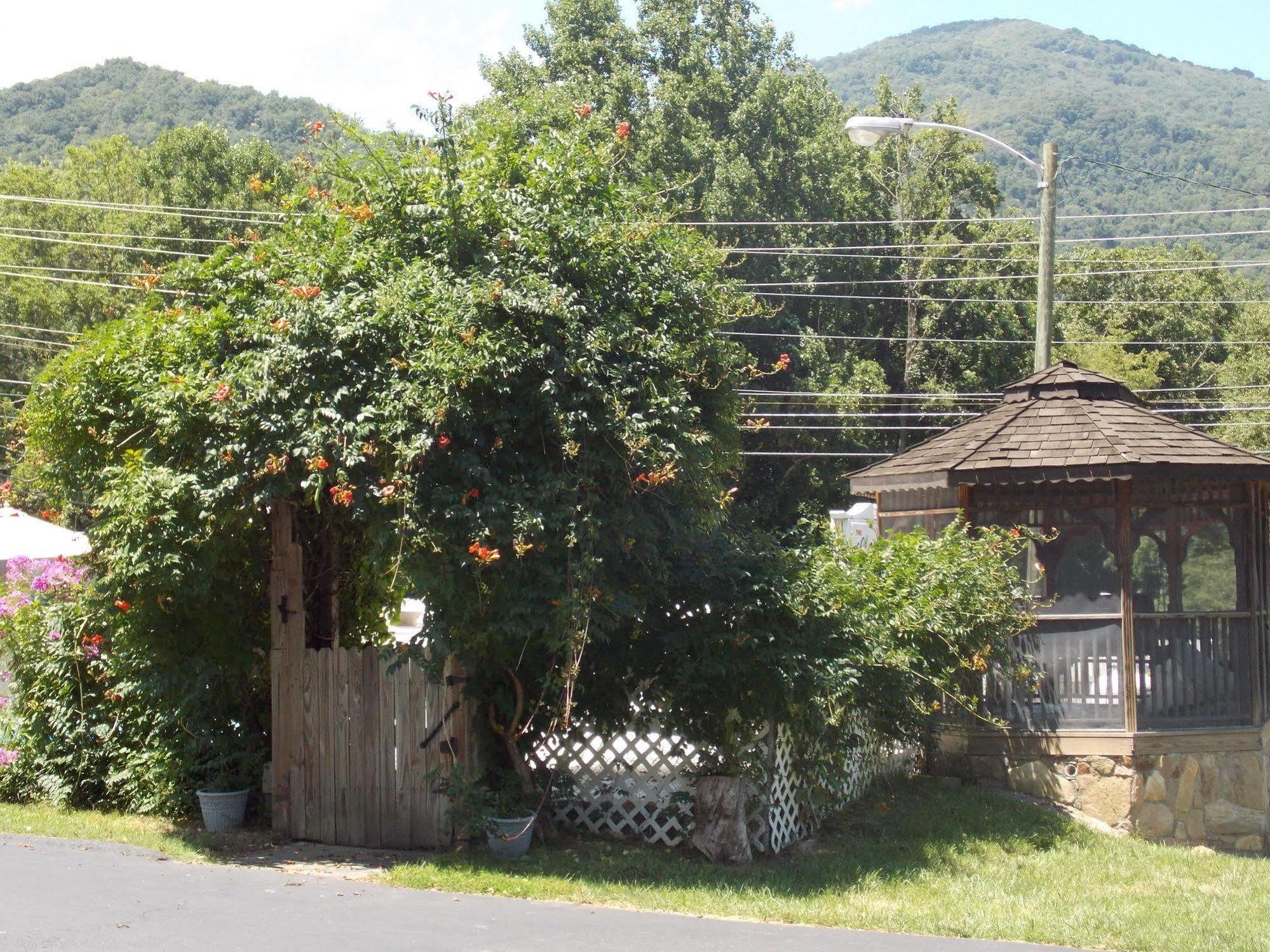 Clarketon Motel - Maggie Valley Eksteriør bilde